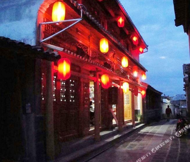 鲜奶运输车找不同